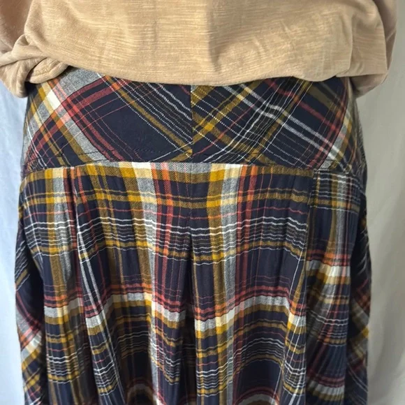 NWT Anthropologie-Pilcro Structured Godet Skirt in Navy - Picture 10 of 11